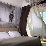 Ξενοδοχείο Partenope Relais 4*