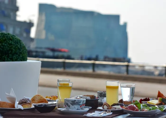 Partenope Relais Hotel 4*