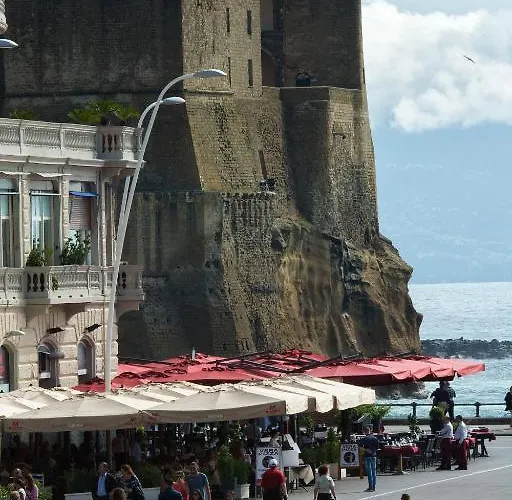 Hotel Partenope Relais 4*