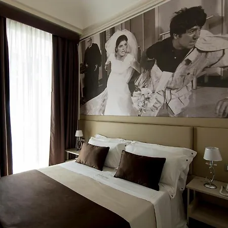 מלון Partenope Relais 4*