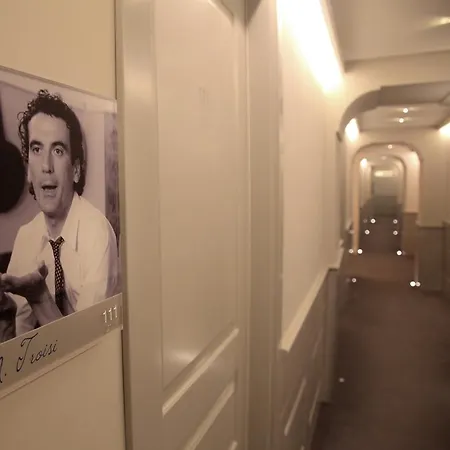 Partenope Relais מלון 4*