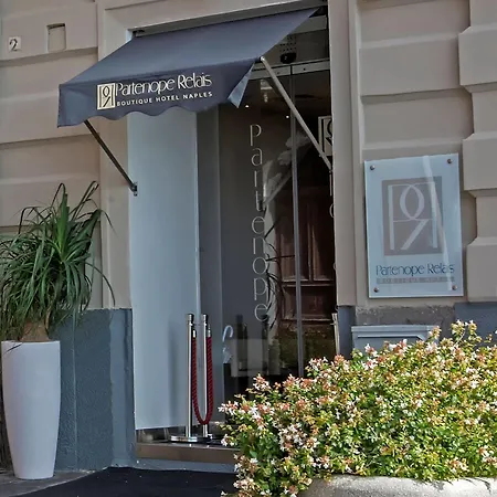 Partenope Relais מלון