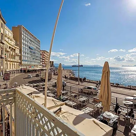 Partenope Relais Szálloda 4*