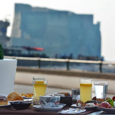 Partenope Relais Szálloda 4*