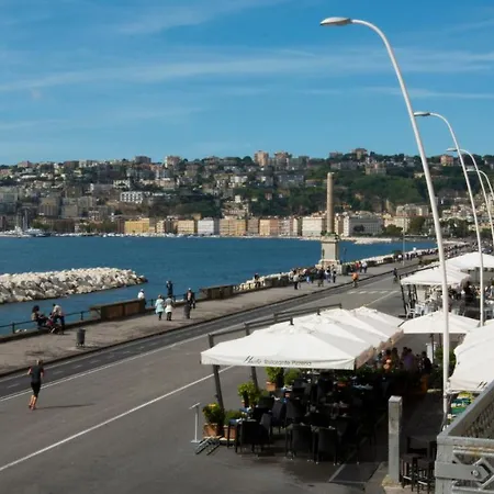 Partenope Relais Hotel 4*