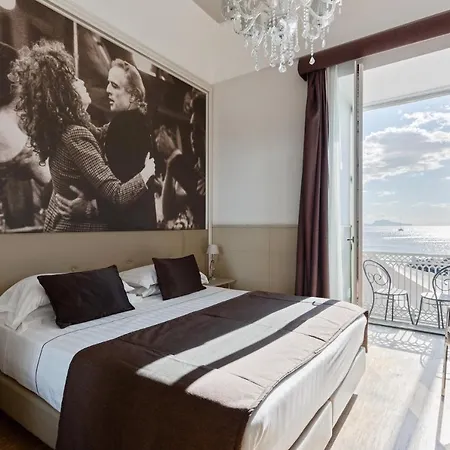 Hotel Partenope Relais