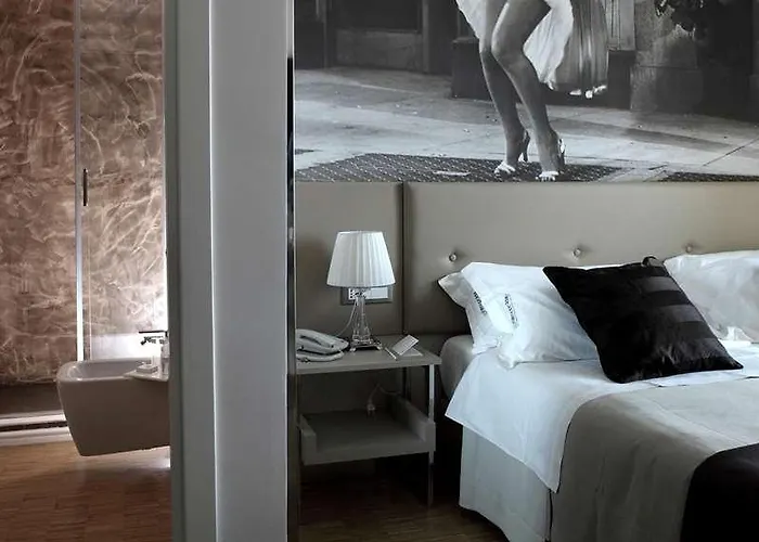 Hotel Partenope Relais 4*